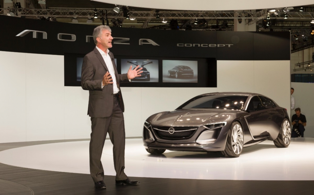 IAA 2013: Kommunikationszentrale im Monza-Kleid