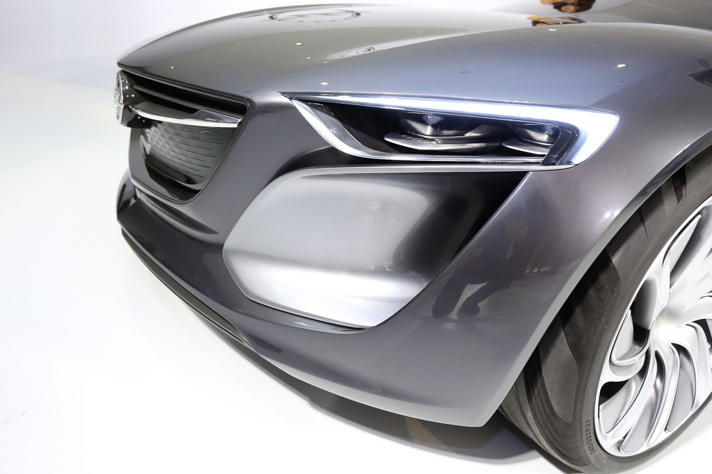 IAA 2013: Kommunikationszentrale im Monza-Kleid