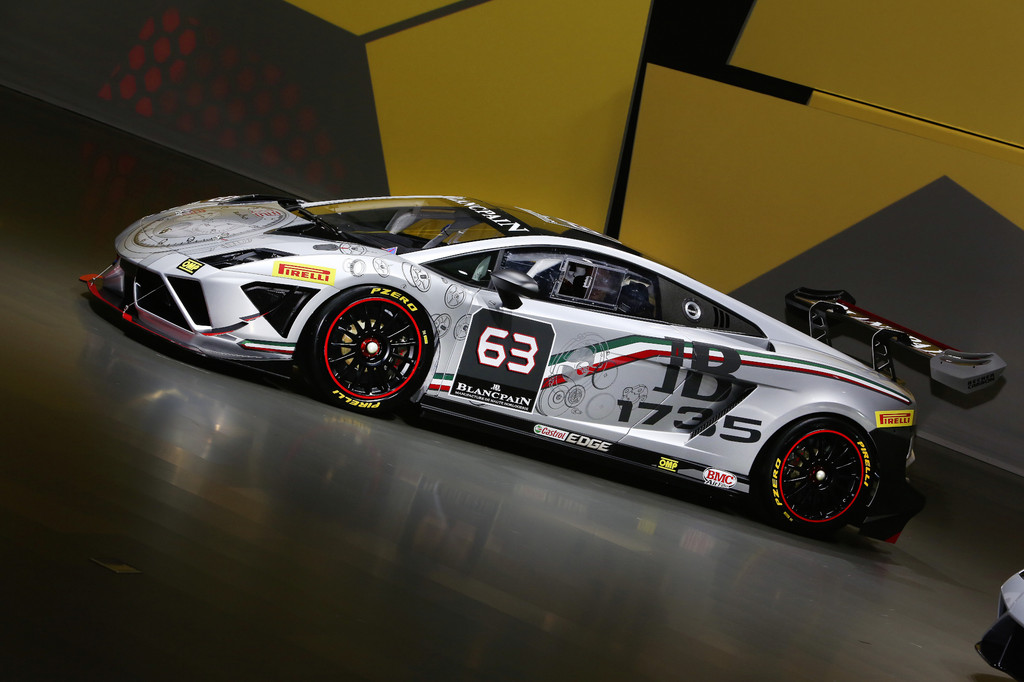IAA 2013: Lamborghini Gallardo von der Schikane zum Bordstein