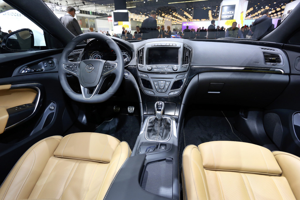 IAA 2013: Opel Insignia frisch im Wind