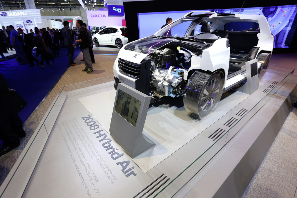 IAA 2013: Peugeot 2008 mit Luftantrieb