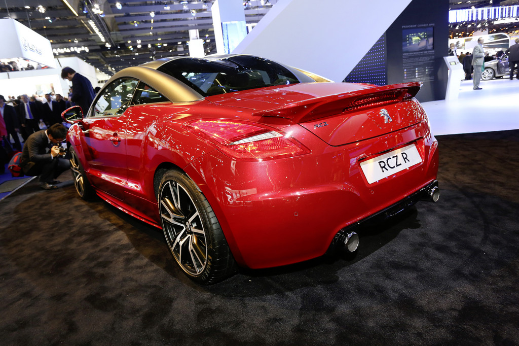 IAA 2013: Peugeot RCZ lässt die Muskeln spielen
