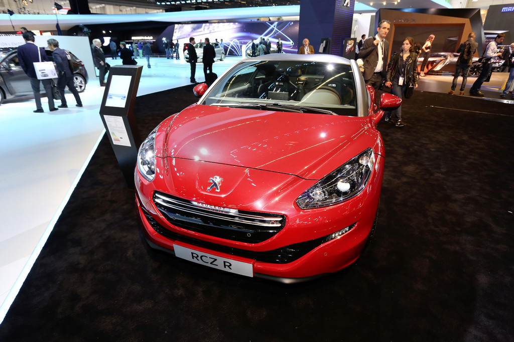 IAA 2013: Peugeot RCZ lässt die Muskeln spielen