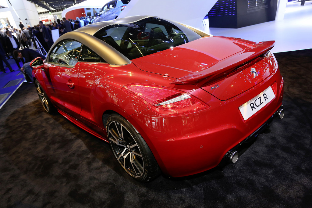 IAA 2013: Peugeot RCZ lässt die Muskeln spielen