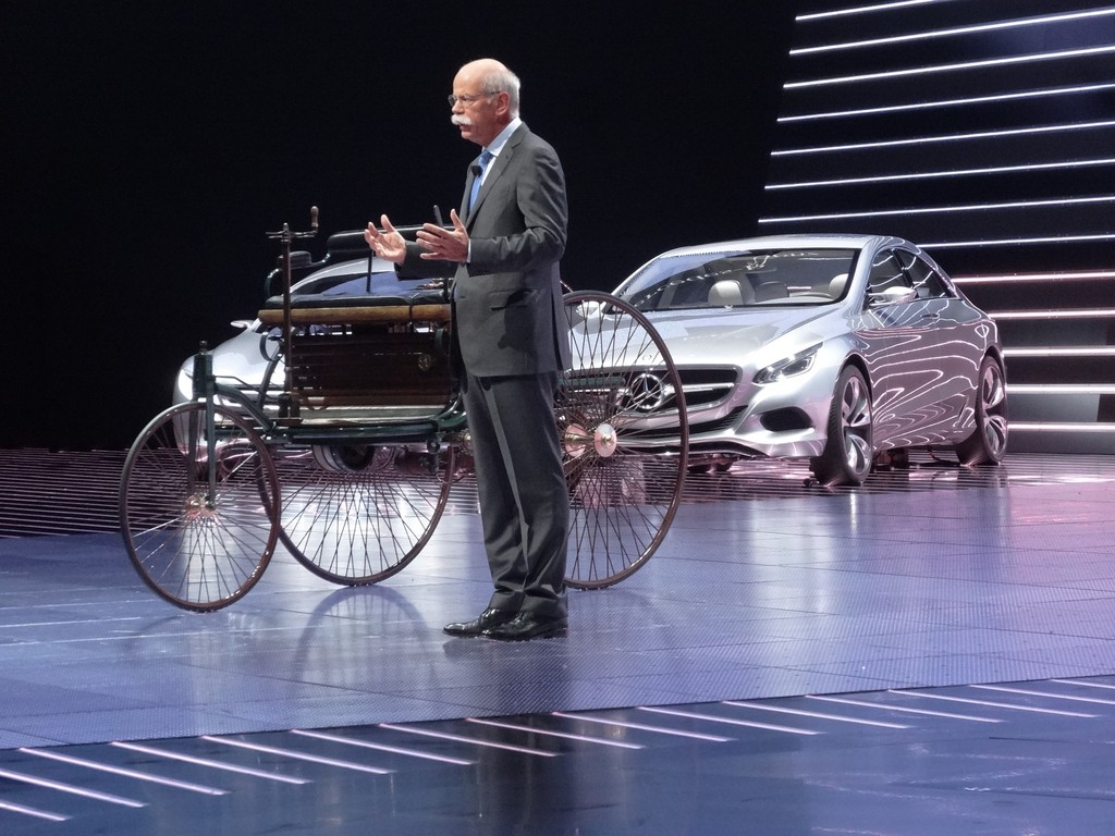 IAA 2013: S-Klasse soll noch in diesem Jahrzehnt autonom fahren