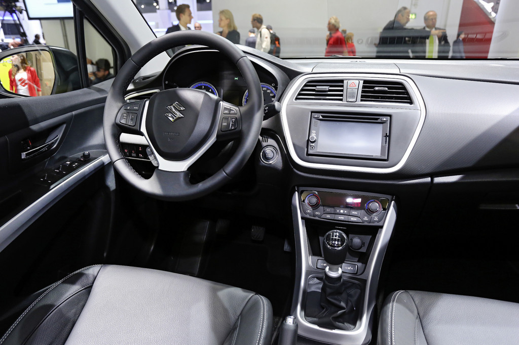 IAA 2013: Suzukis SX4 steht bereit