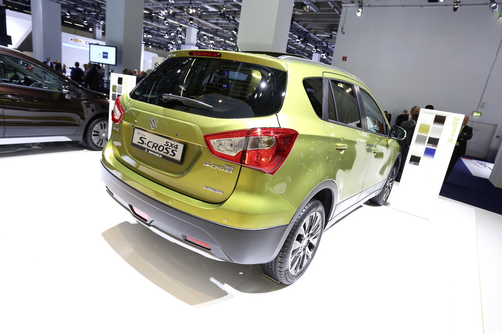 IAA 2013: Suzukis SX4 steht bereit