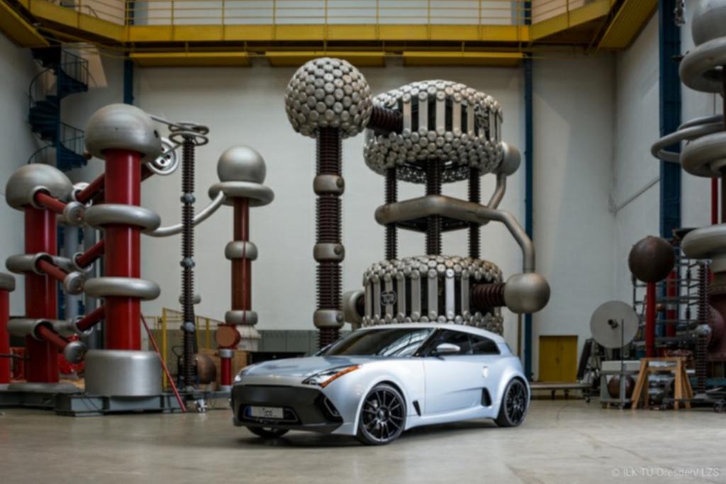 In-Eco-Auto - Ein Elektroauto macht sich leicht
