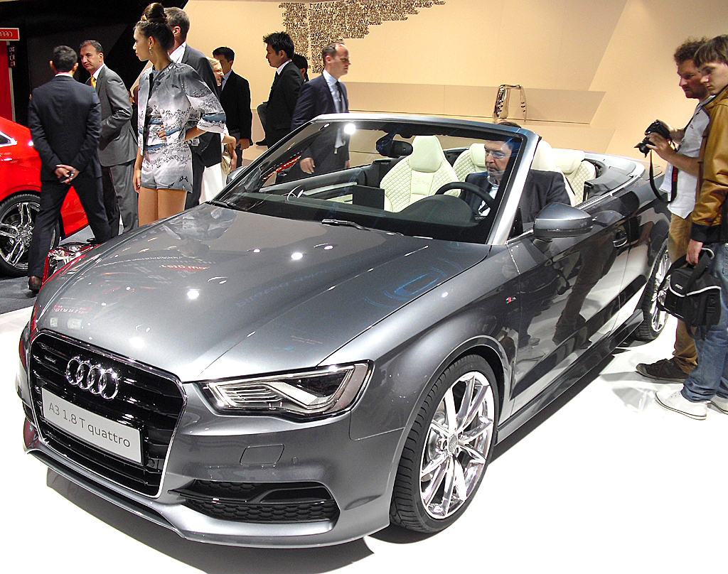 In der Audi-Halle: Der A3 ist jetzt auch als Cabrio zu haben. 