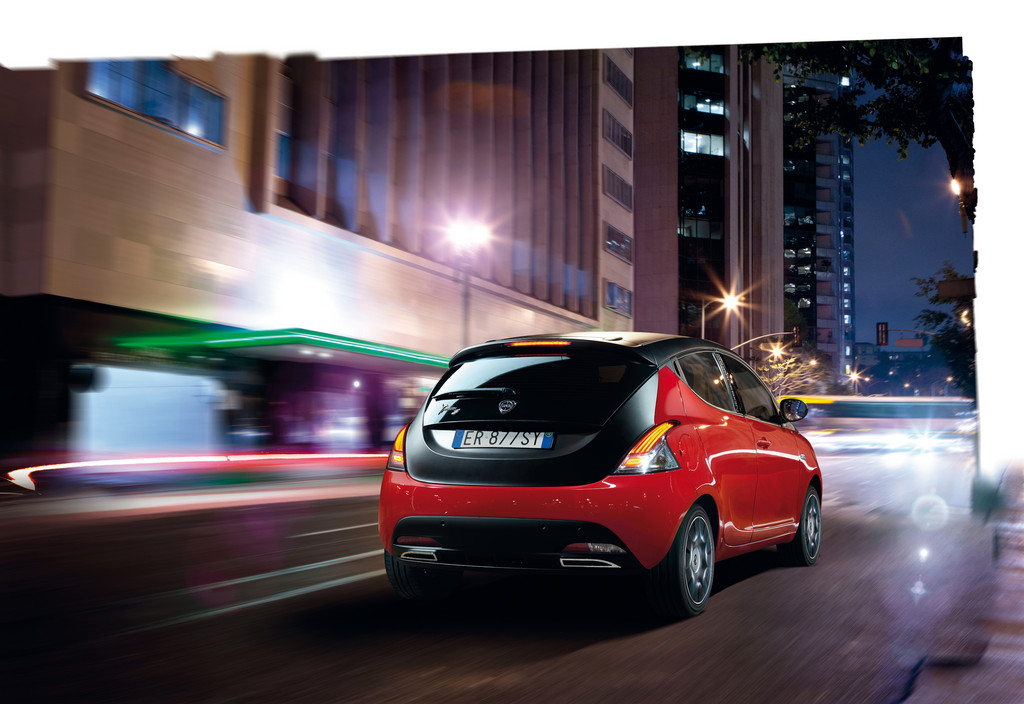 Lancia Ypsilon S im Momodesign erhältlich