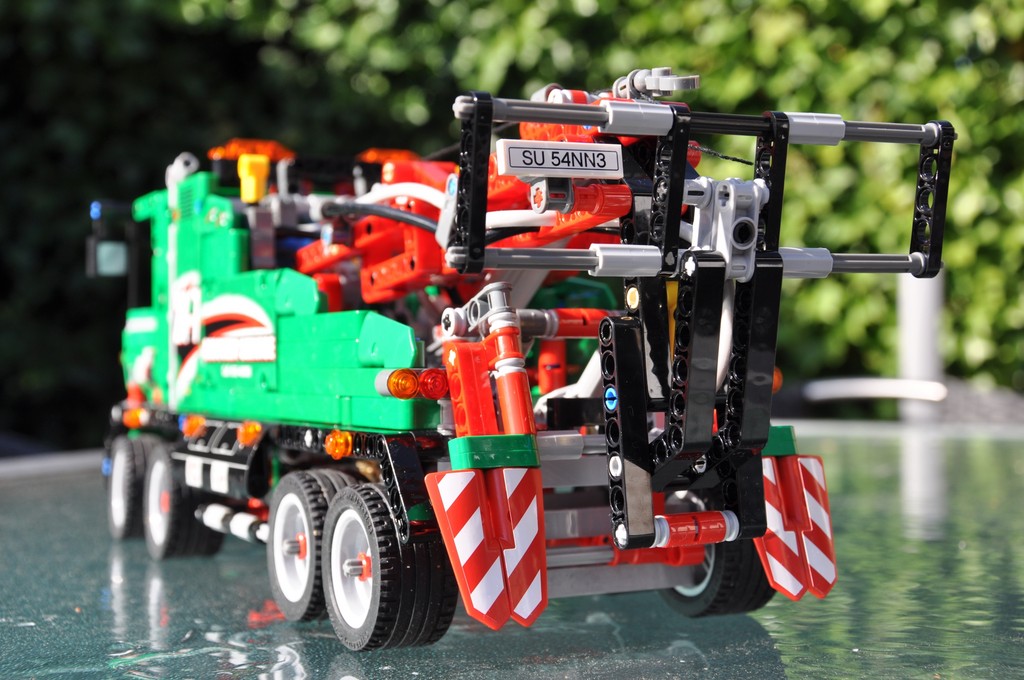 Lego-Technic: In knapp drei Stunden zum Berge-Lkw