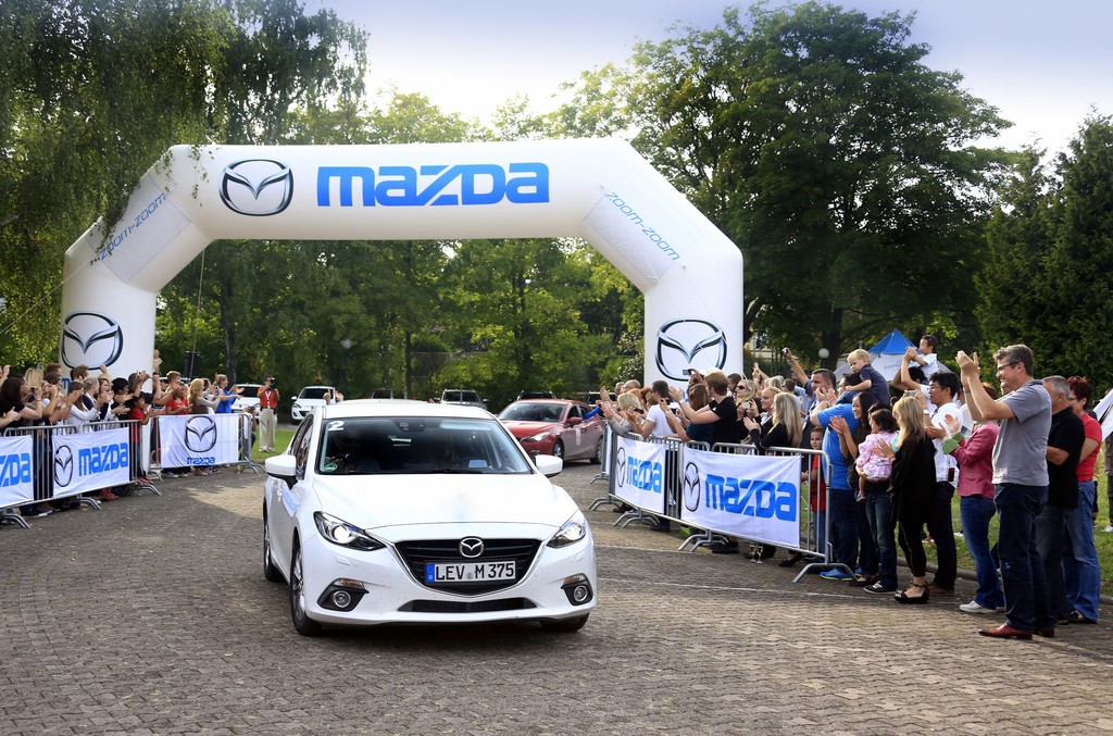 Marathon-Mazdas haben es geschafft: 15 000 Kilometer bis Frankfurt
