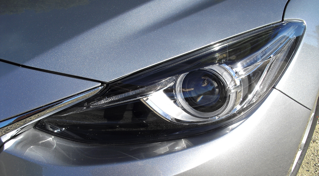 Mazda3: Moderne Leuchteinheit vorn. 