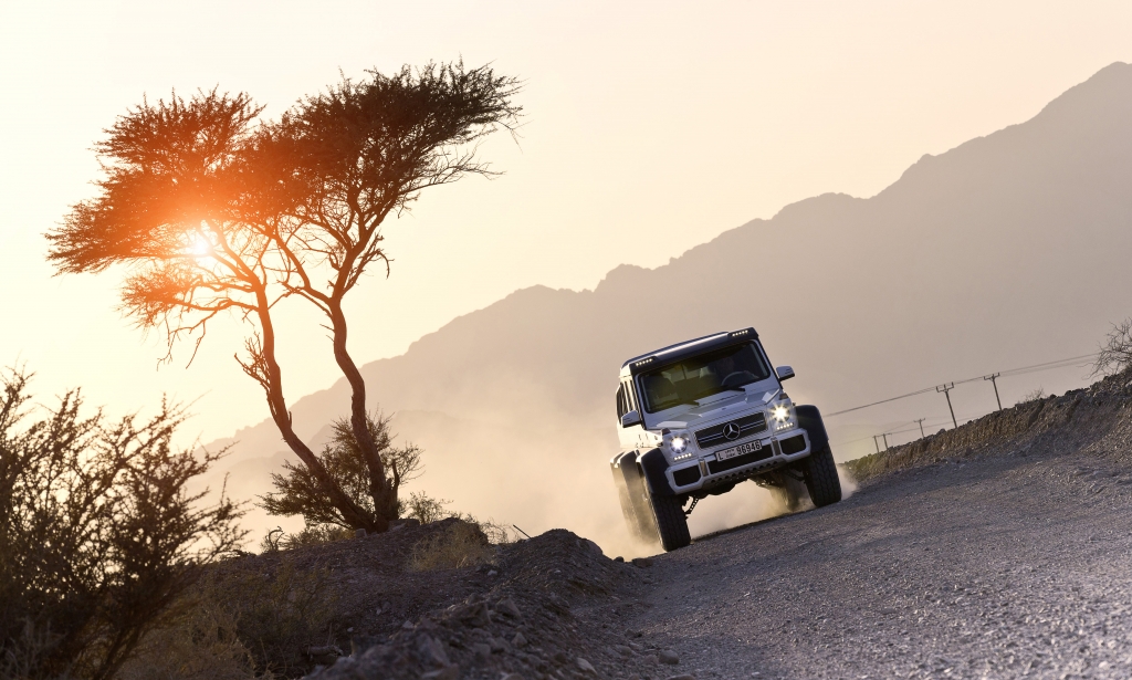 Mercedes G 63 AMG 6x6 - Für eine Achse mehr