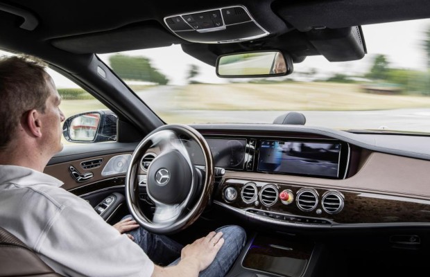 Mercedes-Prototyp S 500 „Intelligent Drive“ - Fahren und fahren lassen