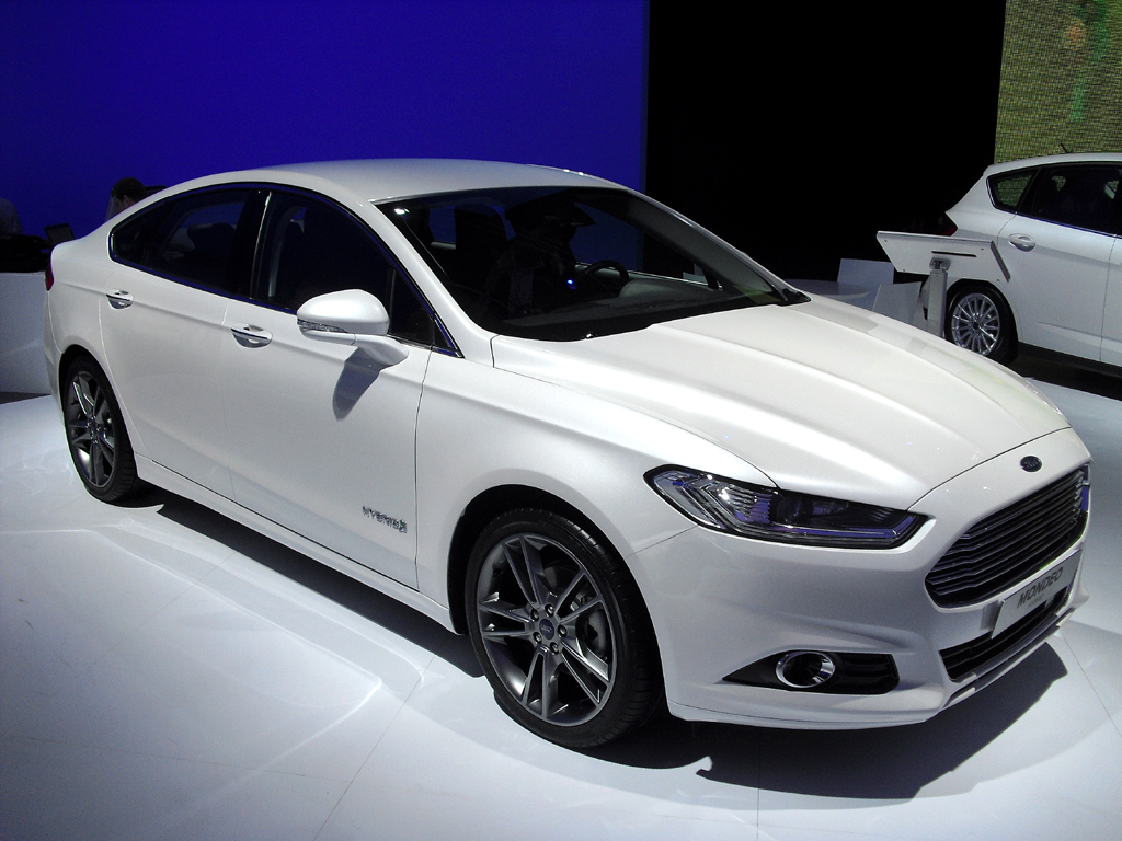 Mit alternativem Antrieb: Fords Mondeo-Vollhybrid. 