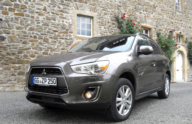 Mitsubishi-Diesel-ASX mit Sechsstufen- Box / Outlander Plug-in-Hybrid im Herbst