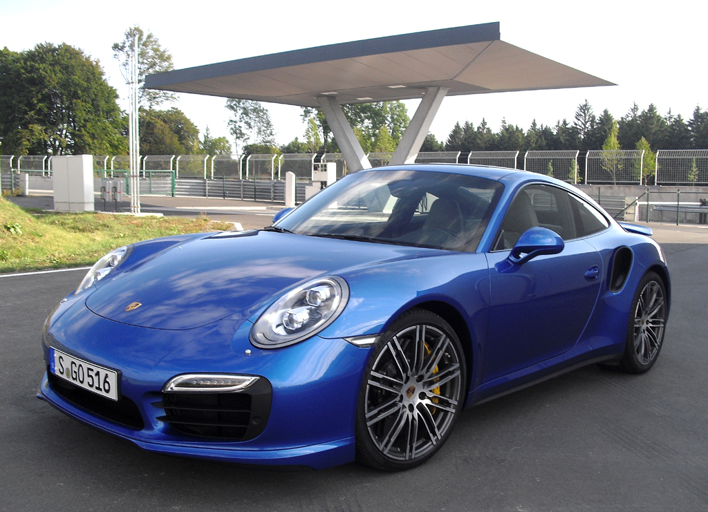 Neuheit 2013: Porsche 911 Turbo, hier als stärkere S-Variante. 