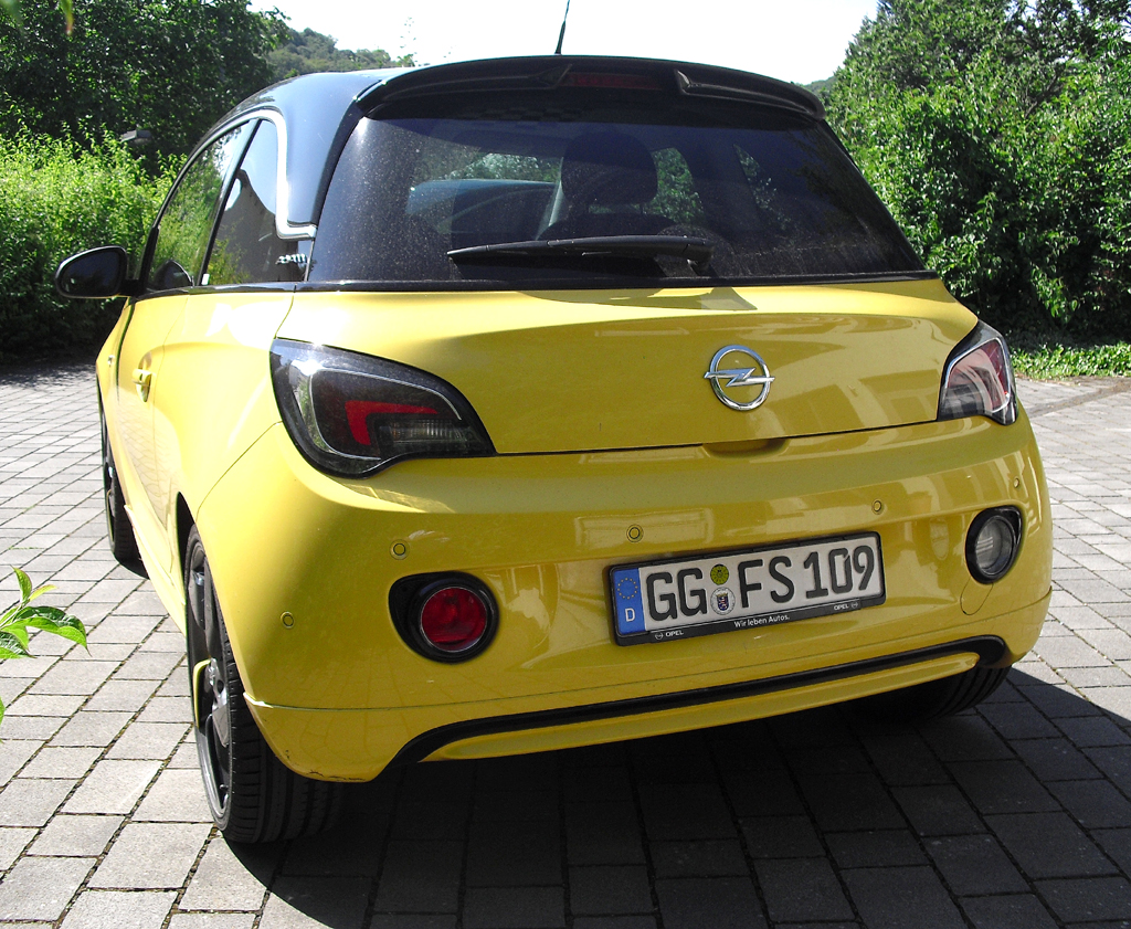 Opel Adam: Blick auf die Heckpartie. 