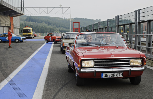 Opel-Youngtimer bei der Creme 21
