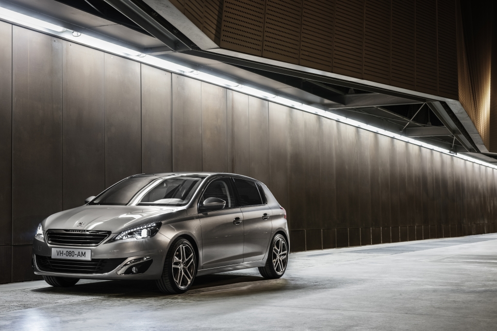 Peugeot 308 155 THP: Versteckspiel hinter klaren Linien