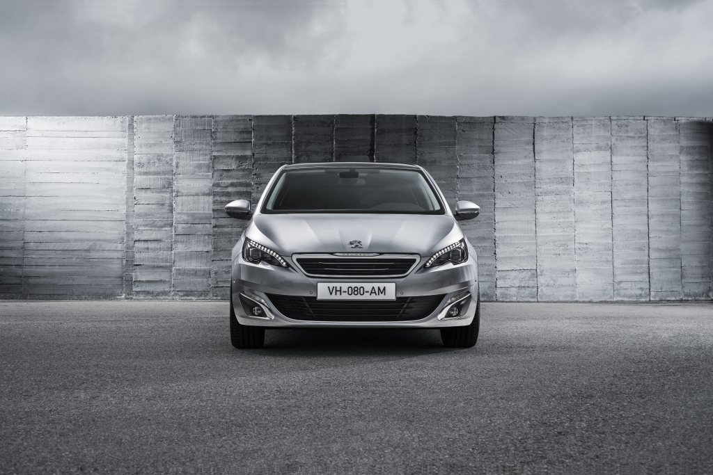 Peugeot 308 155 THP: Versteckspiel hinter klaren Linien