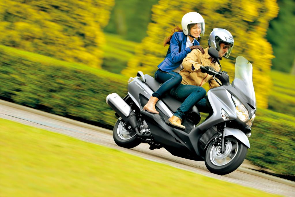 Suzuki Burgman: Facelift für Komfort-Roller