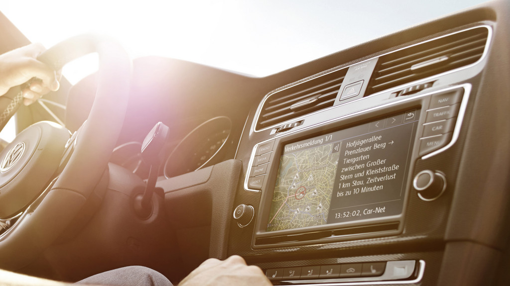 Volkswagen navigiert mit Car-Net