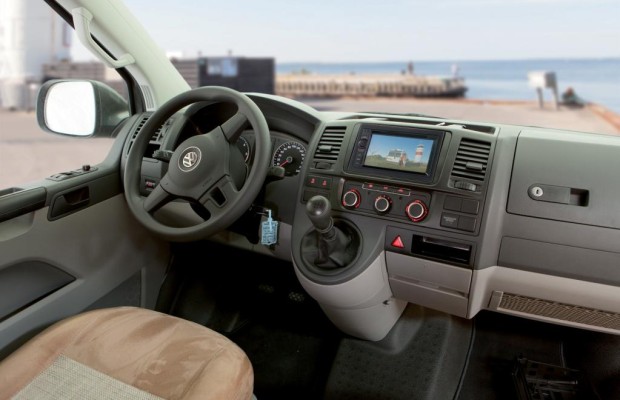 Vom Radio bis Rückfahrkamera: Multimedia für jedes Auto-Cockpit