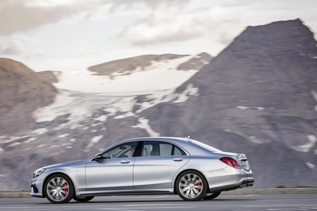 Wer auf die 104.601 Euro für den S500 noch einmal fast 50 Prozent aufschlägt und mindestens 149.881 Euro überweist, darf sich auf 5,5 Liter Hubraum und 430 kW/585 PS freuen.