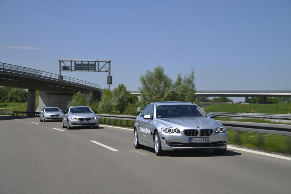 Ab 2022 ist automatisches Autofahren auf der Autobahn möglich