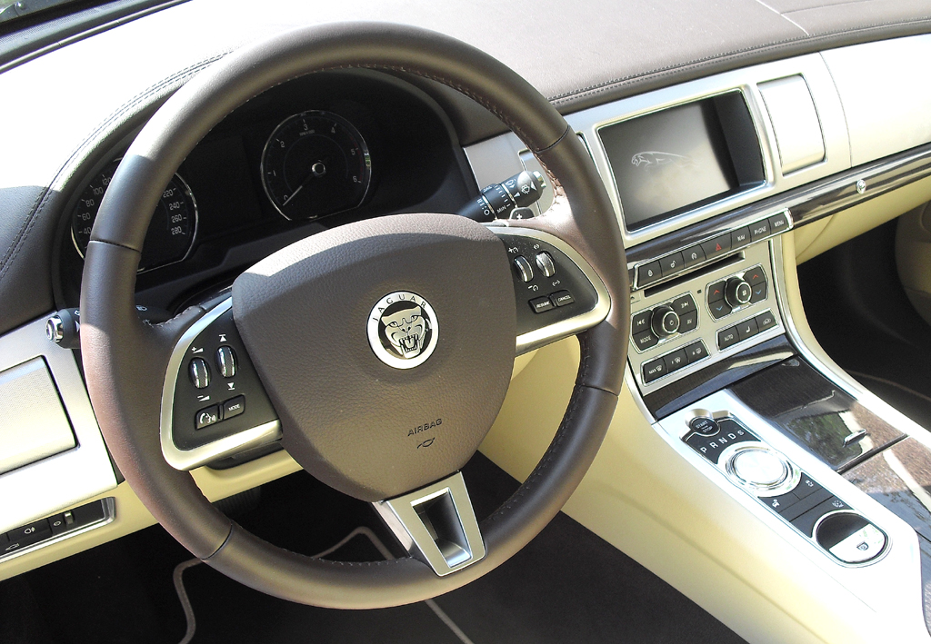 Auto im Alltag: Jaguar XF
