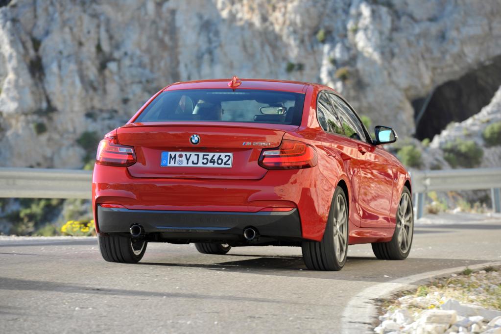 BMW 2er-Coupé: Fliegender Start mit fünf Motoren