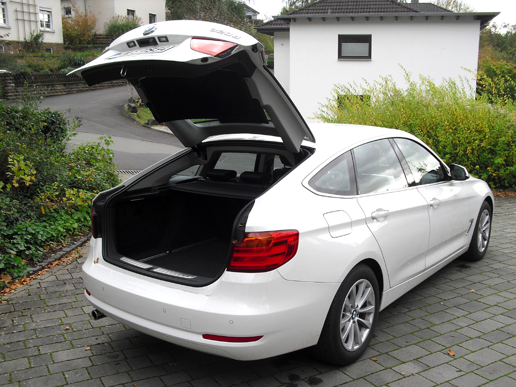 BMW 3er GT: Ins Gepäckabteil passen 520 bis 1600 Liter hinein. 