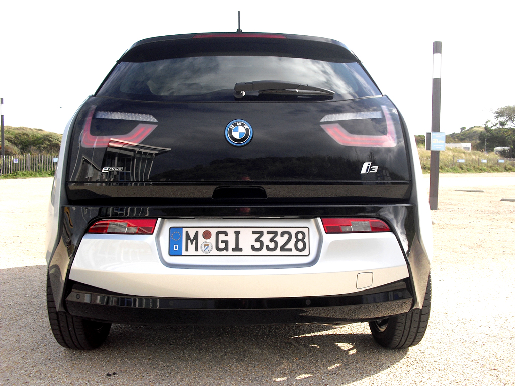 BMW i3: Blick auf die Heckpartie. 