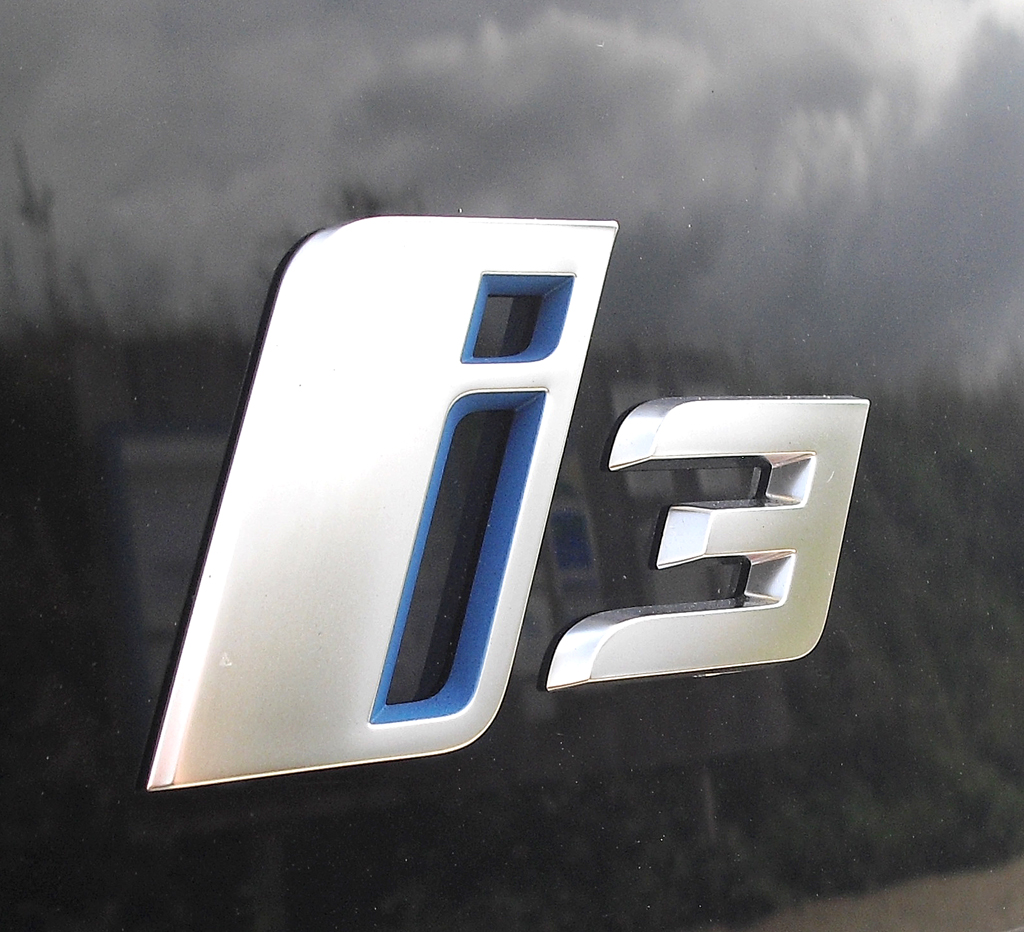 BMW i3: Modellschriftzug auf der Heckklappe. 
