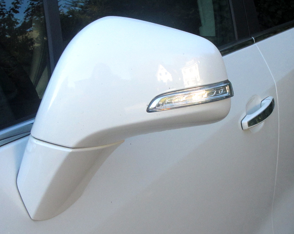 Chevrolet Trax: In die Außenspiegel sind schmale Blinkblöcke integriert. 