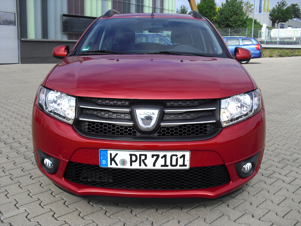 Dacia Logan MCV: Blick auf die Frontpartie. 