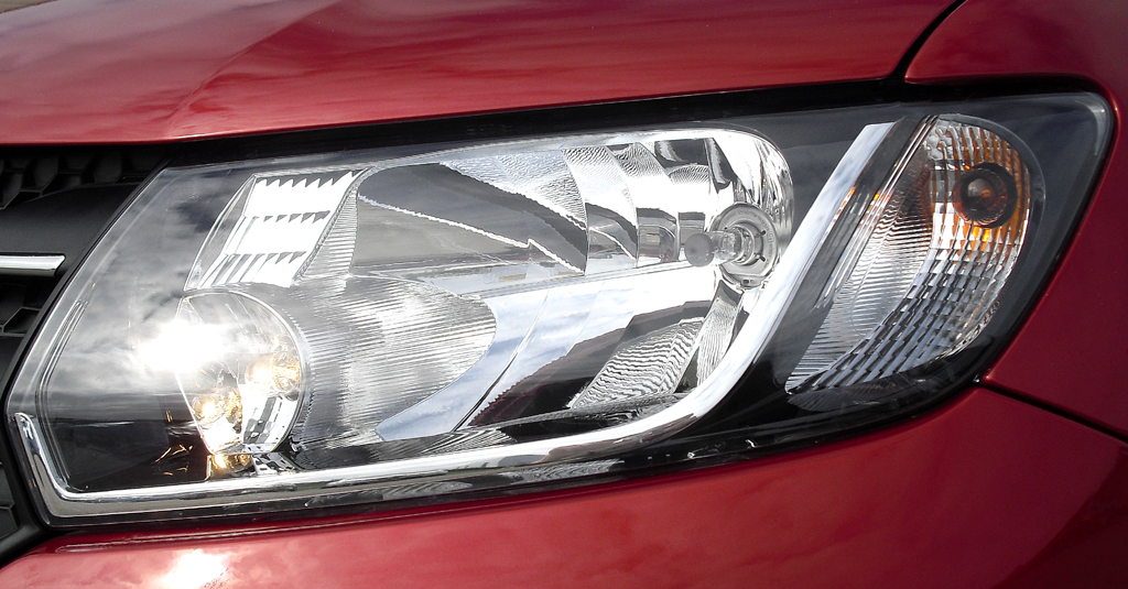 Dacia Logan MCV: Moderne Leuchteinheit vorn. 