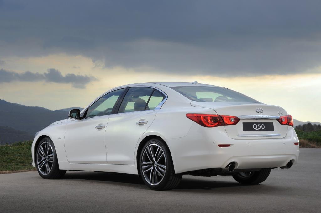 Der Infiniti Q50 ist das erste Markenmitglied des japanischen Premium-Herstellers, das die neue Nomenklatur mit vorangestelltem Q für sämtliche Modell-Linien von Beginn an nutzt