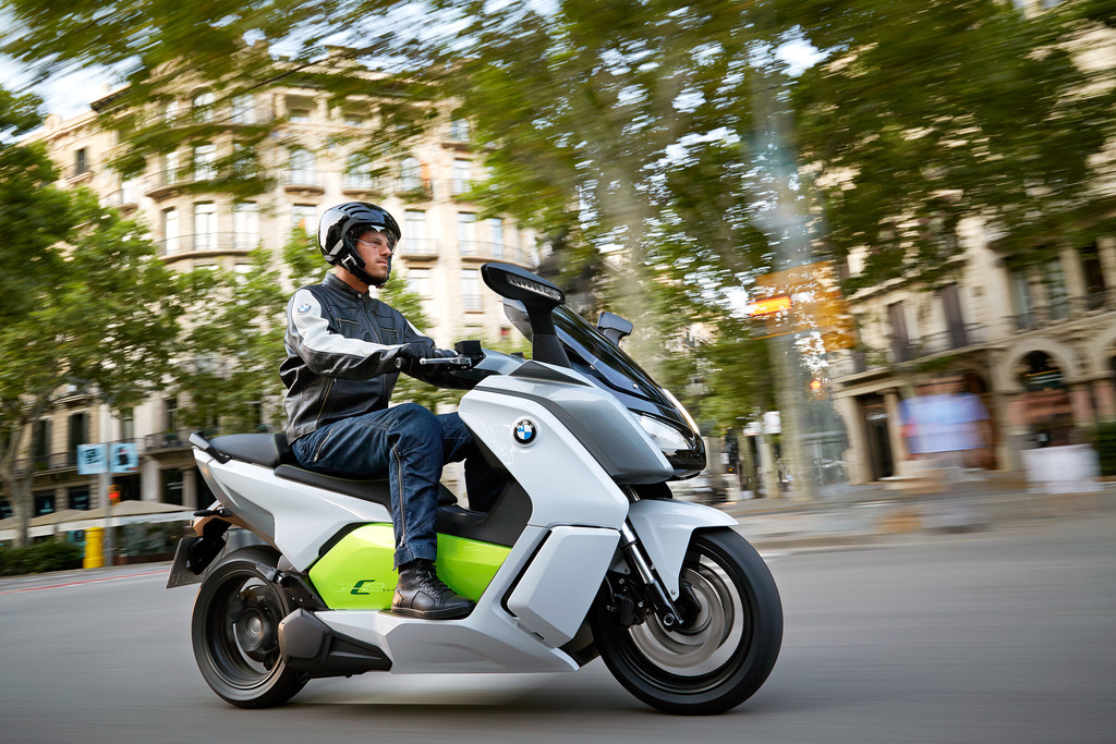 EICMA 2013: Fünf neue BMW