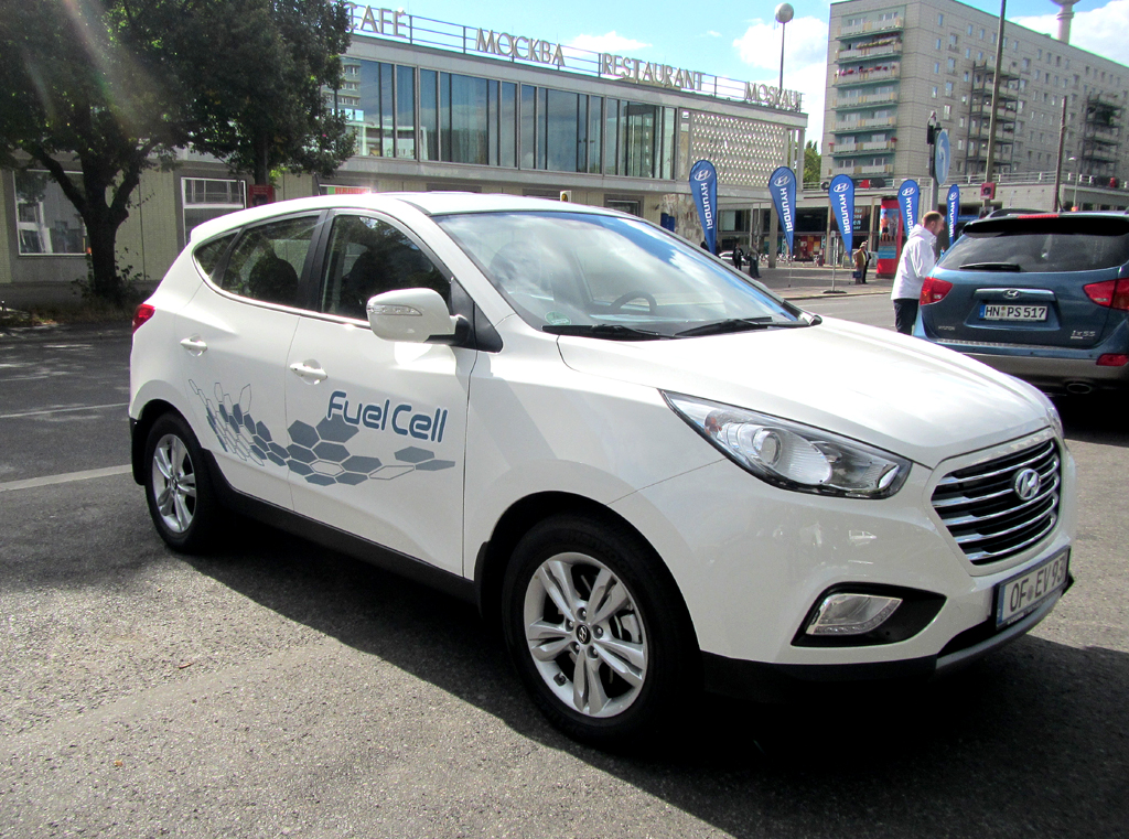 Eigenes Kraftwerk an Bord: Hyundai startet Vermarktung des ix35 Fuel Cell
