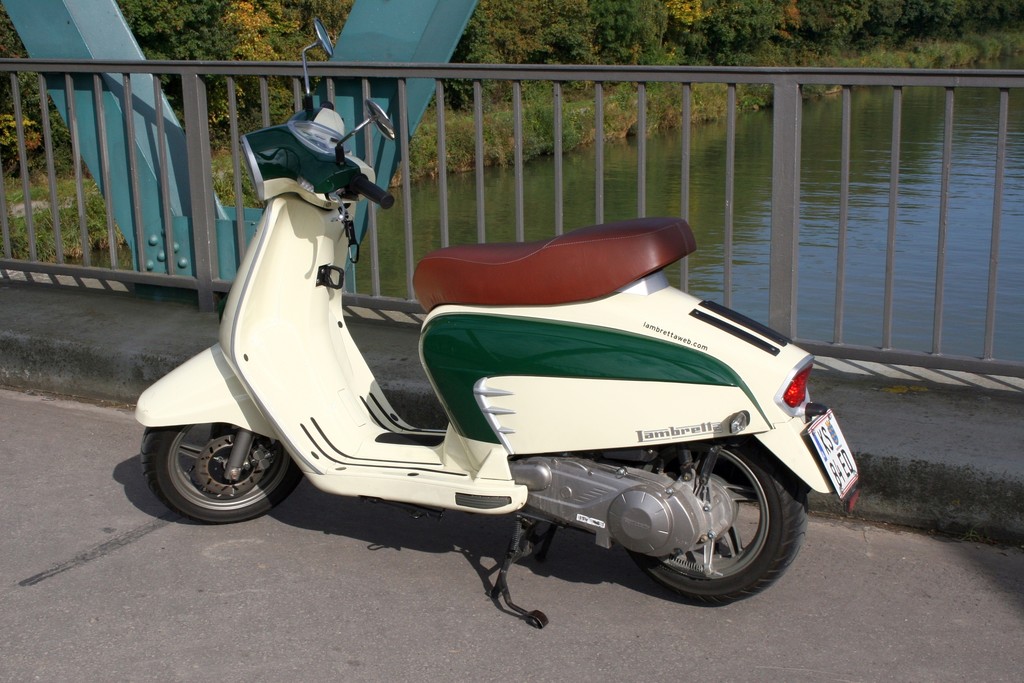 Fahrbericht Lambretta LN 125: Schicke Schale mit Stil