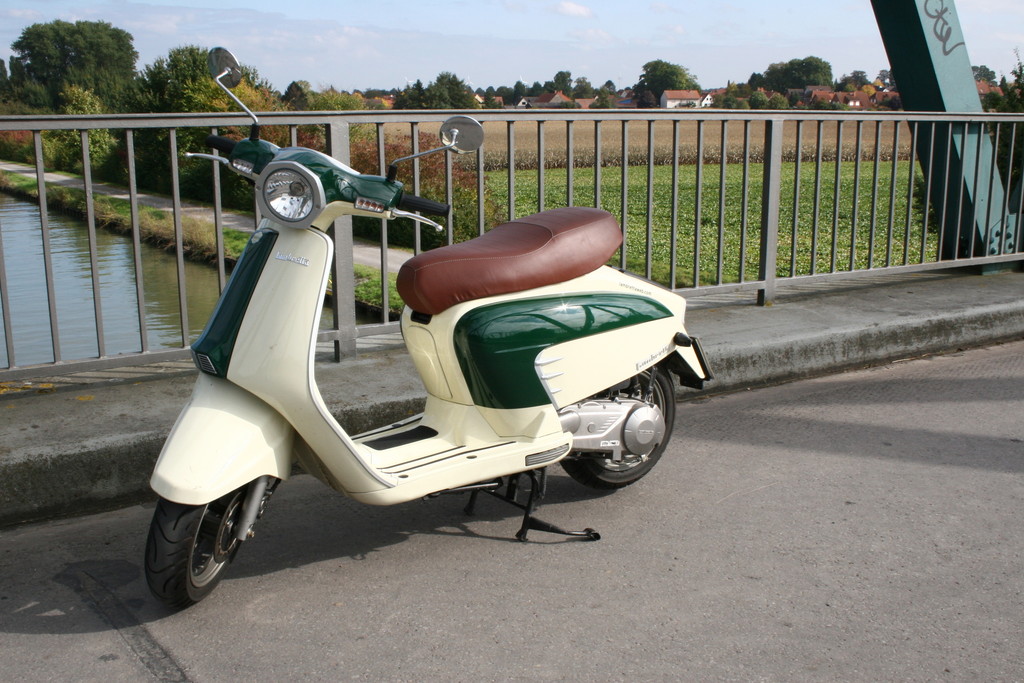 Fahrbericht Lambretta LN 125: Schicke Schale mit Stil
