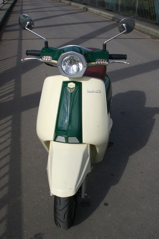 Fahrbericht Lambretta LN 125: Schicke Schale mit Stil