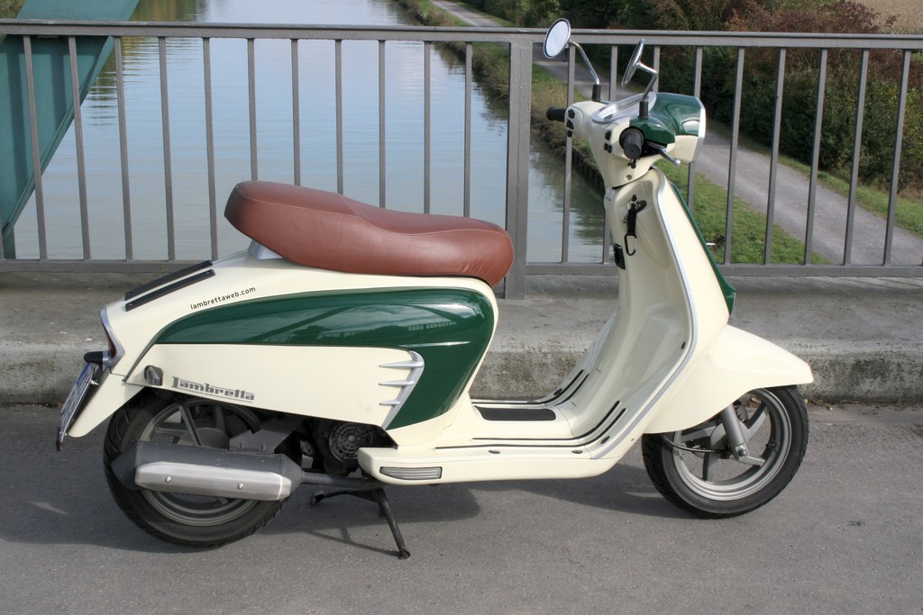 Fahrbericht Lambretta LN 125: Schicke Schale mit Stil