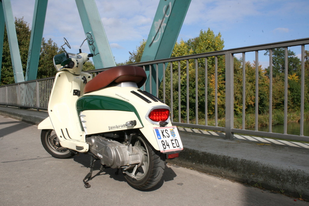 Fahrbericht Lambretta LN 125: Schicke Schale mit Stil