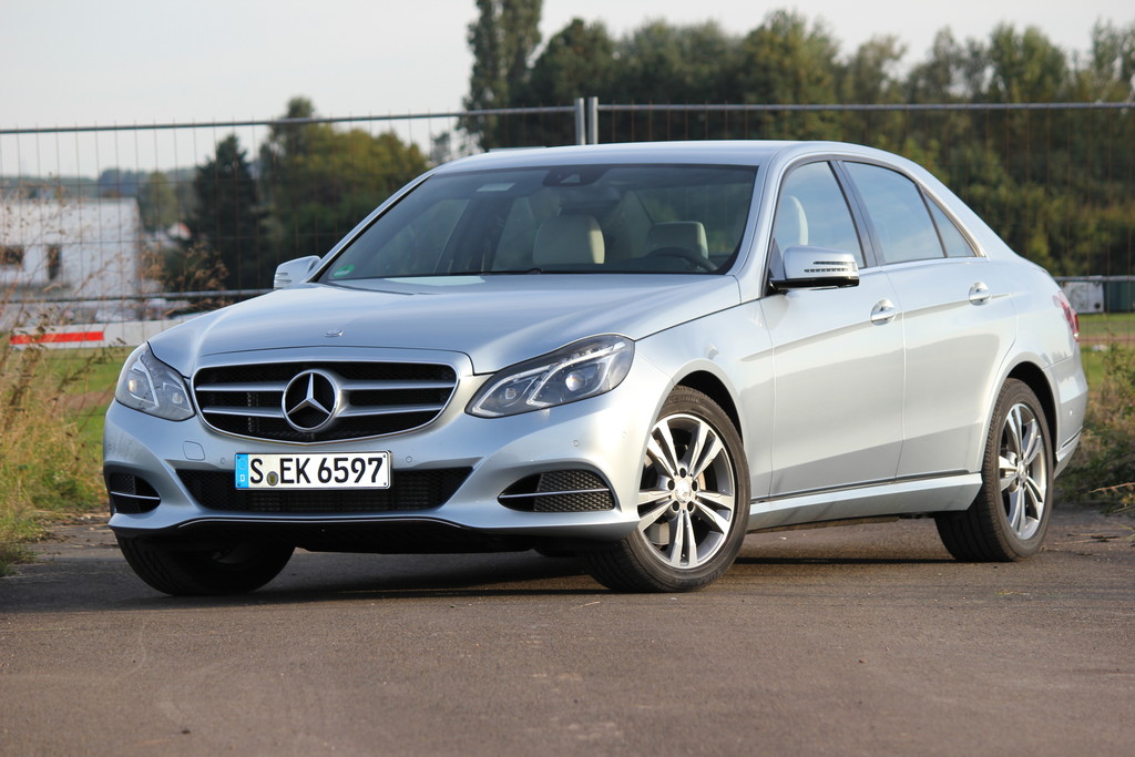 Fahrbericht Mercedes-Benz E250 CDI: Im Ledersitz nach Sparis