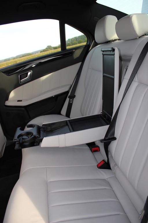 Fahrbericht Mercedes-Benz E250 CDI: Im Ledersitz nach Sparis
