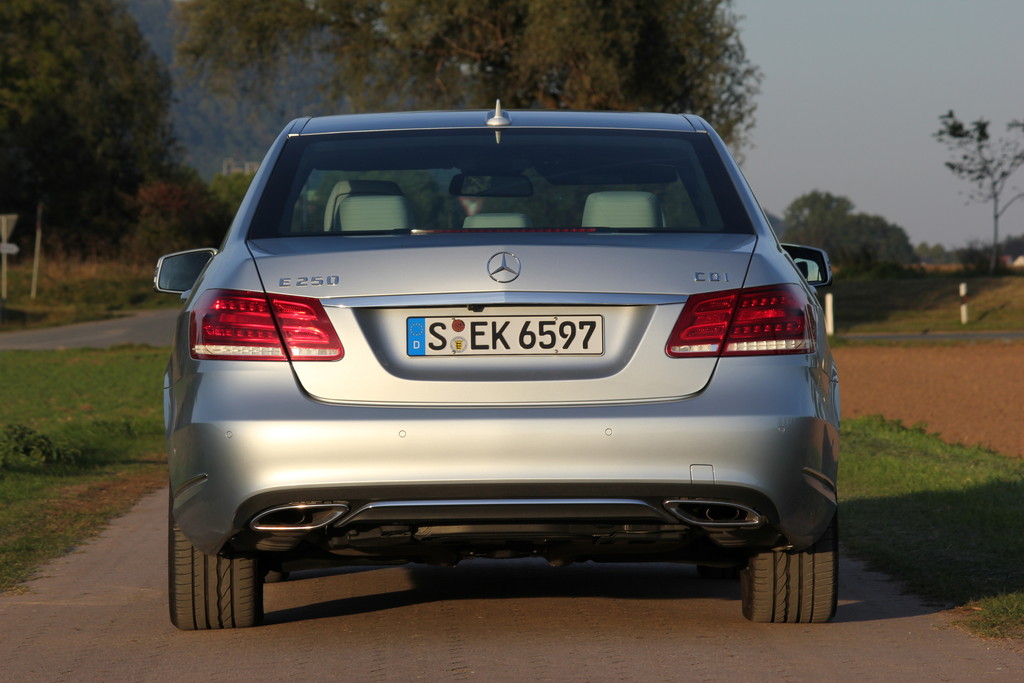 Fahrbericht Mercedes-Benz E250 CDI: Im Ledersitz nach Sparis